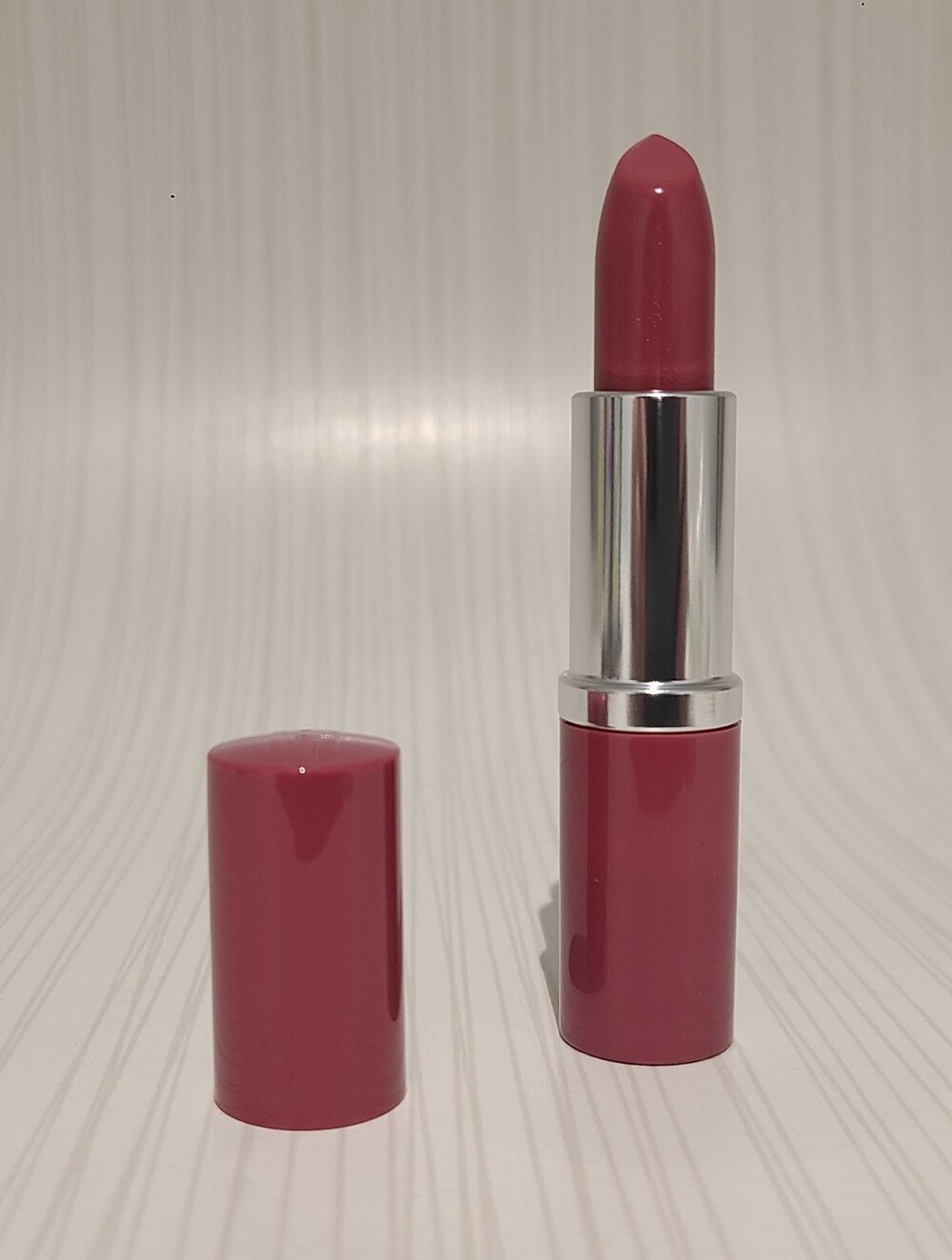 Clinique #14 Plum Pop Lipstick Unboxed